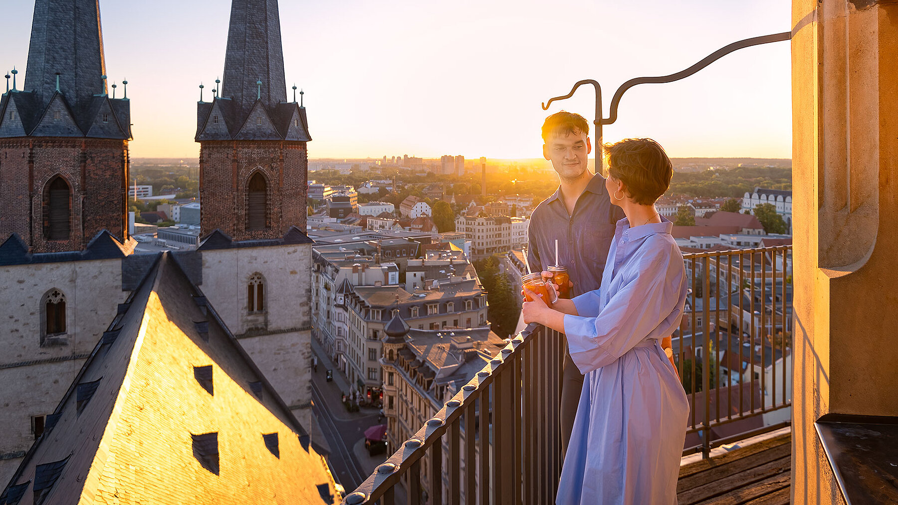 Hausmannstürme in Halle (Saale) bei Abendsonne